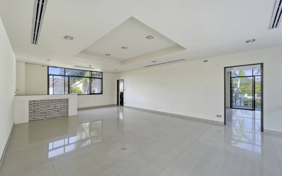 Pool villa for sale Pattaya, Pattaya house for sale, House not in village Pattaya, Pattaya Real Estate 