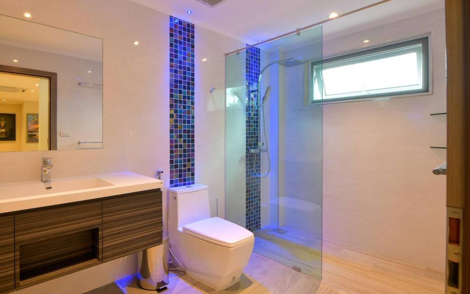 Pattaya, 5 Bedrooms Bedrooms, 0 ,5 BathroomsBathrooms,House,For Rent,0,2636