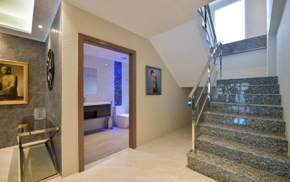 Pattaya, 5 Bedrooms Bedrooms, 0 ,5 BathroomsBathrooms,House,For Rent,0,2636