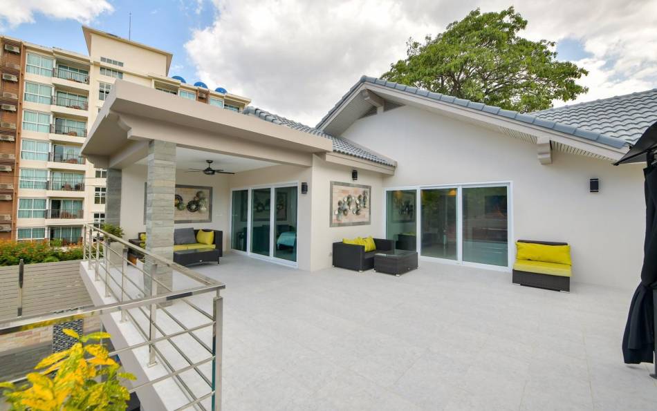 Pattaya, 5 Bedrooms Bedrooms, ,5 ห้องน้ำห้องน้ำ,บ้าน ,ขาย,2637