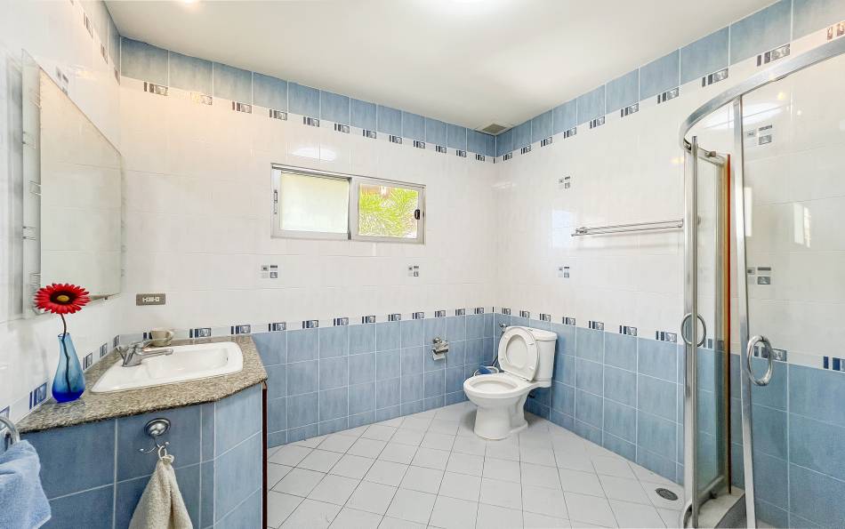 Pattaya, 3 Bedrooms Bedrooms, ,2 BathroomsBathrooms,Condo,For Rent,3,2684