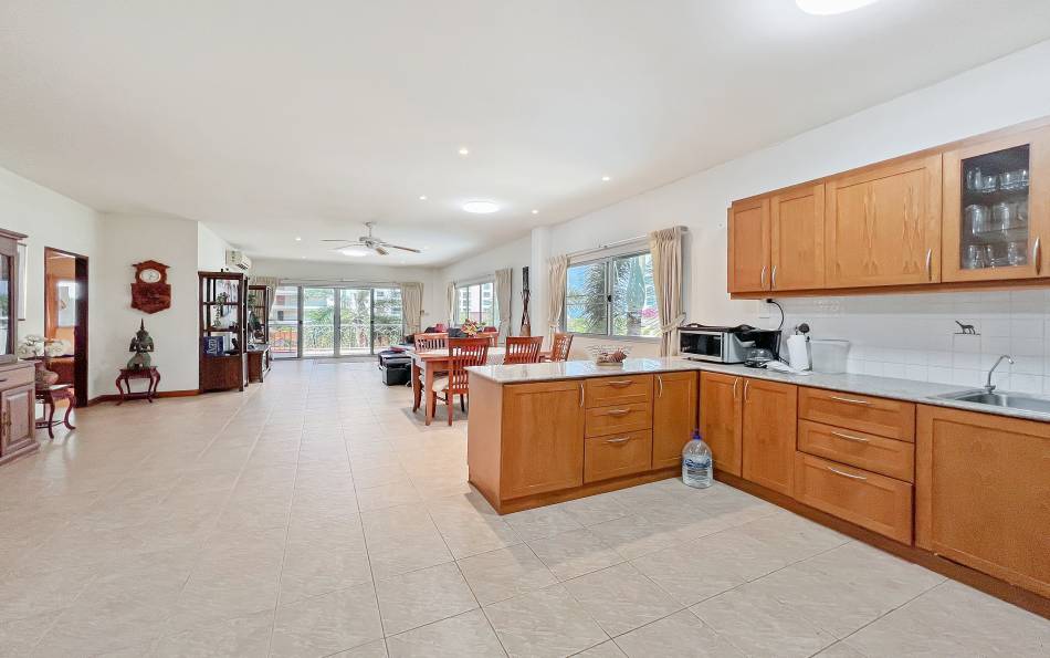 Pattaya, 3 Bedrooms Bedrooms, ,2 BathroomsBathrooms,Condo,For Rent,3,2684