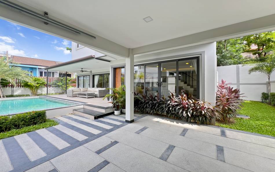 Pattaya, 4 Bedrooms Bedrooms, 0 ,5 BathroomsBathrooms,House,For Sale,0,2755