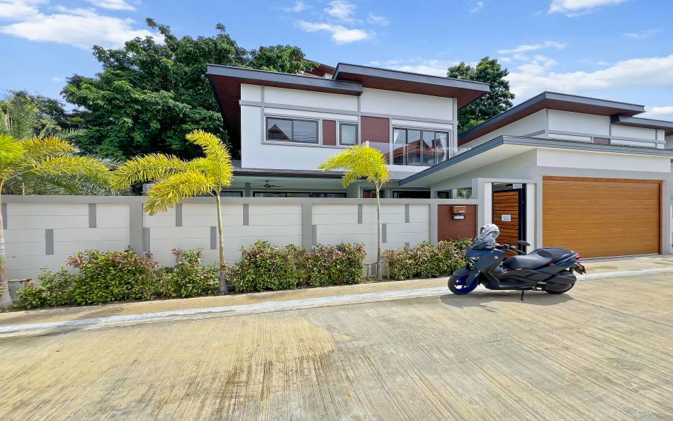 Pattaya, 4 Bedrooms Bedrooms, 0 ,5 BathroomsBathrooms,House,For Sale,0,2755