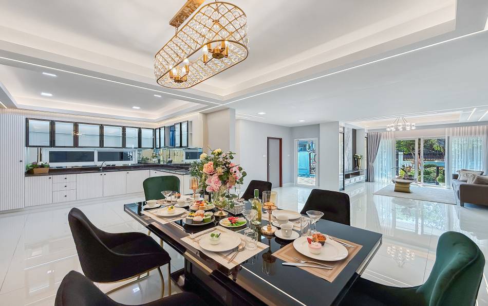 Pattaya, 5 Bedrooms Bedrooms, ,5 BathroomsBathrooms,House,SOLD,2800